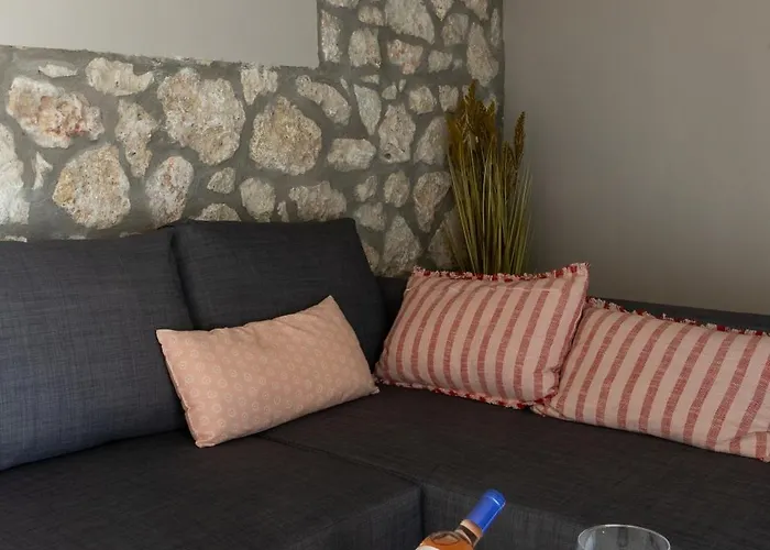 Markon Stone House Nikiana