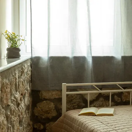Marcon Stone House Νικιάνα